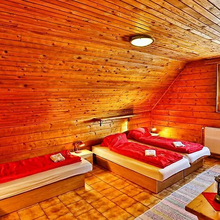 Penzion Pod Horami S Restauraciou 